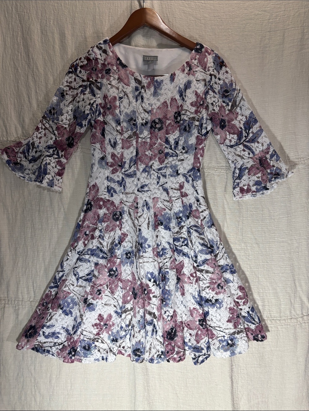 Rabbit Rabbit Rabbit Design Floral Lace Fit & Flare Lace Dress 8P EUC